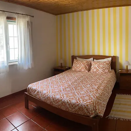 Vale Da Varzea Арея-Бранка